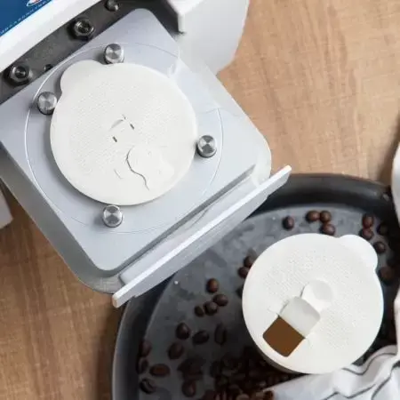 革新的な飲み口密閉蓋